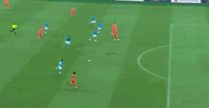 与李小恒拥